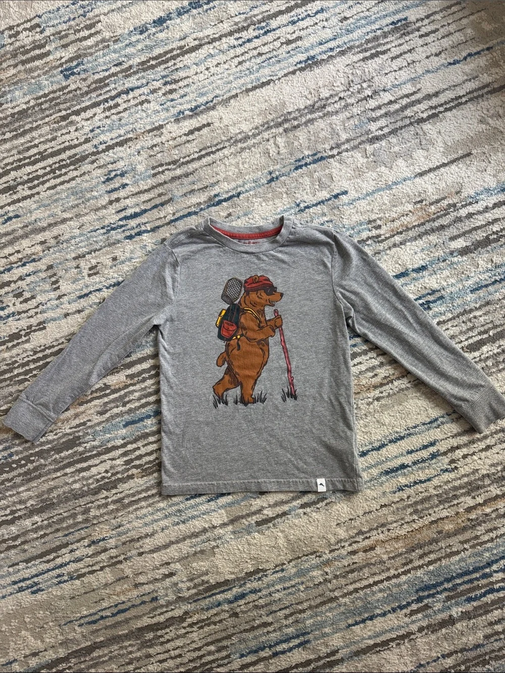 Tommy Bahama long sleeve grey hiking bear t-shirt size 5/6